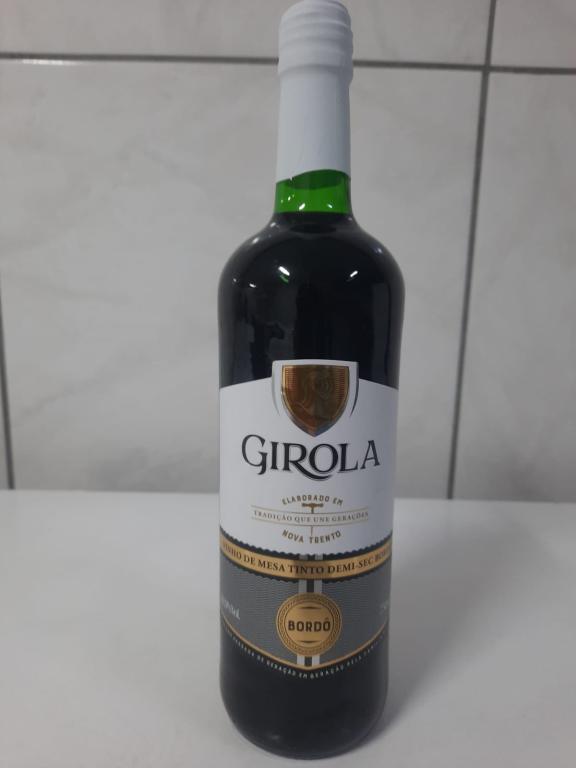 Vinho Tinto Demi Sec 750ml GIROLA