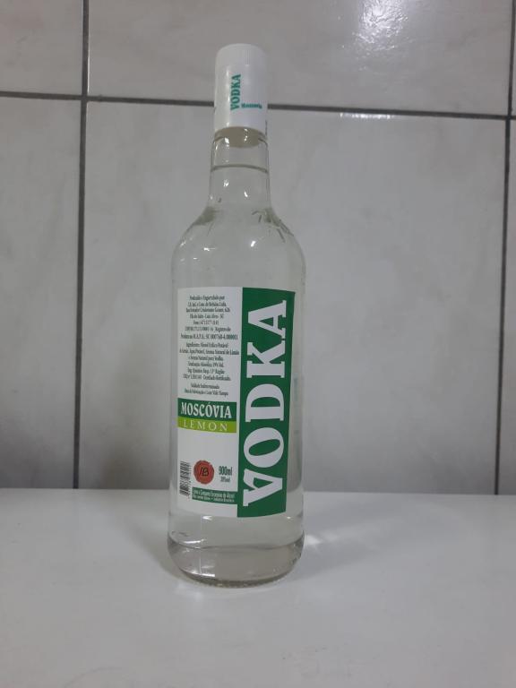 Vodka Moscovia Limao Forte 900ml Peroba
