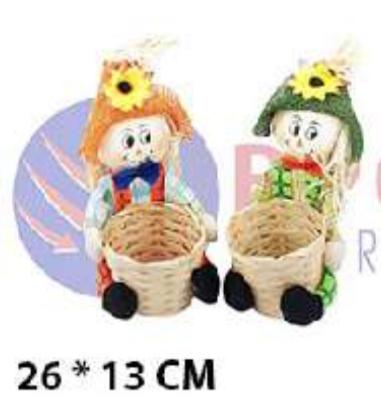 ENFEITE ESPANTALHO JUNINO SENTADO C/ CESTO