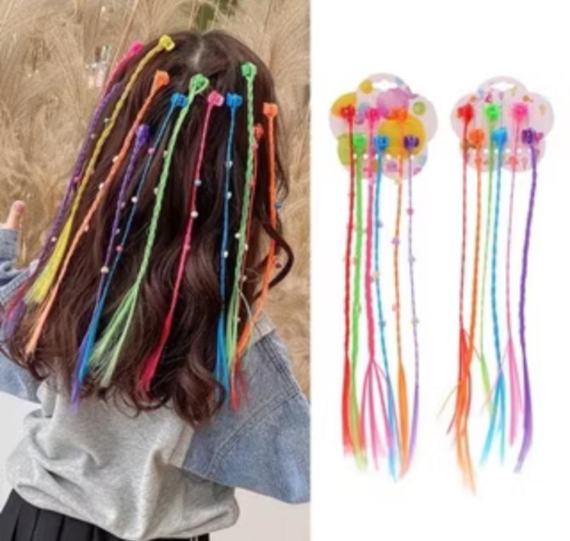 ADERECO CABELO COM MECHAS COLORIDAS