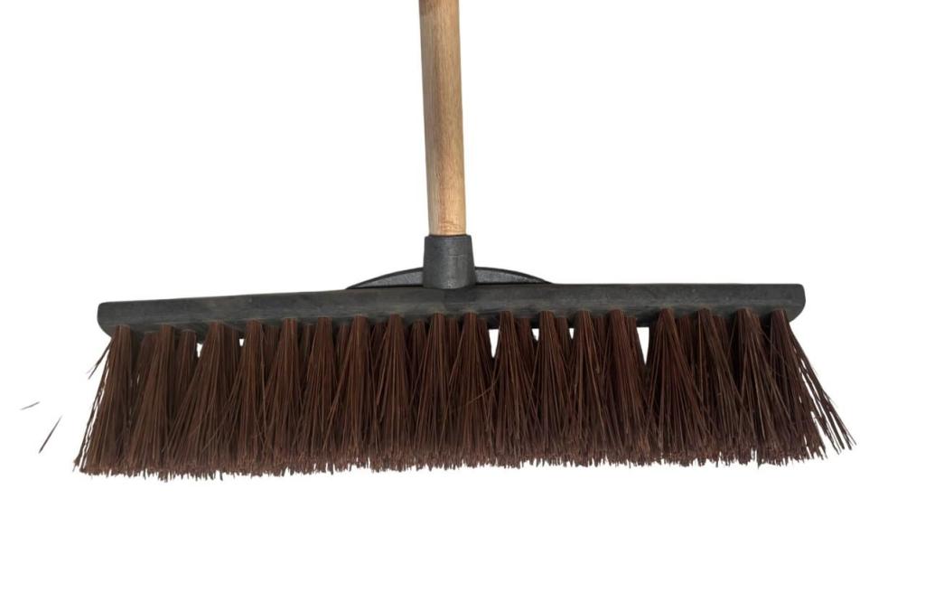 VASSOURA GARI 40 CM PIAÇAVA BASE PLASTICA
