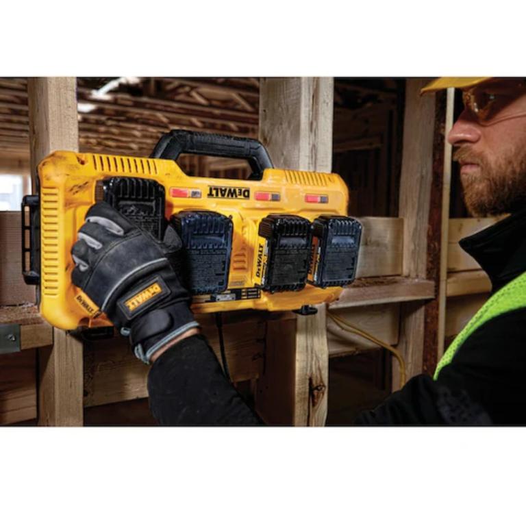 Multicarregador Rapido 4 Entrada 12V-20V Dcb104-B2 Dewalt