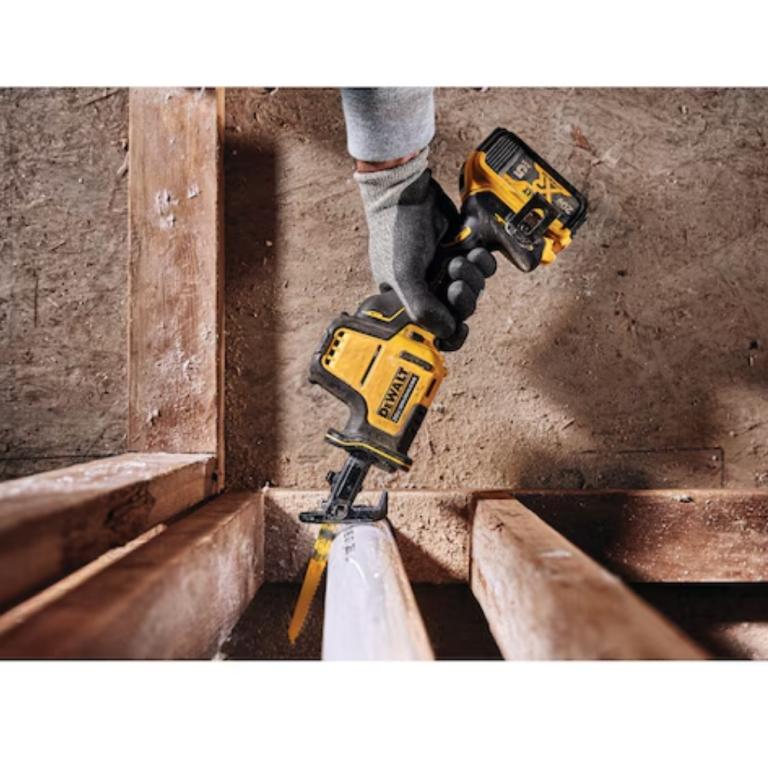 Serra Sabre Ultra Compacta 20V Max Dcs369B-B3 S/ Bateria