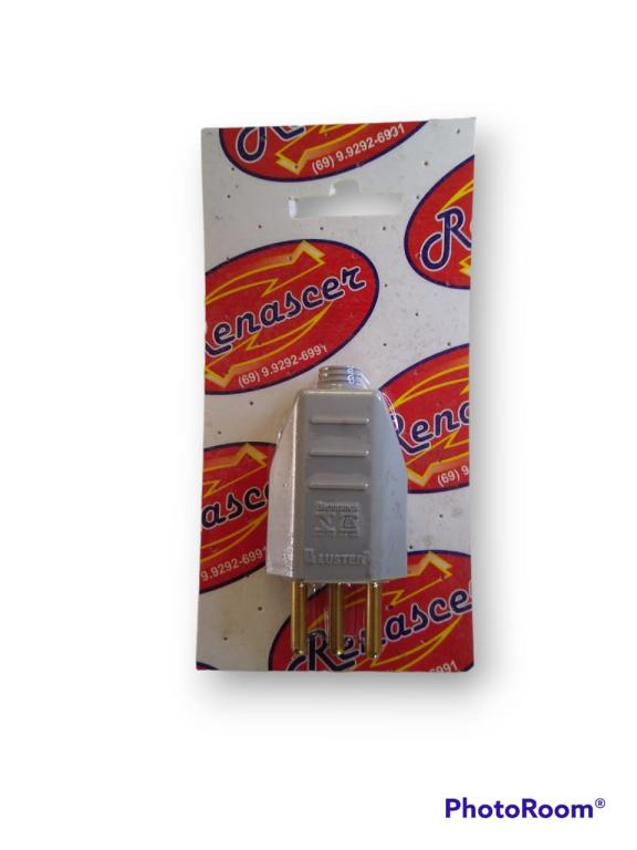 EL] PLUGUE MACHO 10A 2P+T UND
