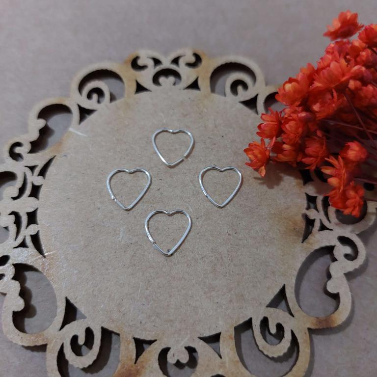Piercing argolinha coração liso, 1,0 x 1,0 cm, peso 0,22 gr