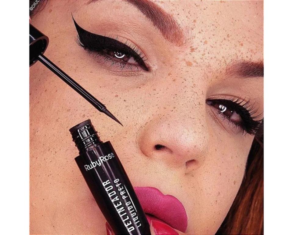 Delineador Liquido Preto 5,8ml - RUBY ROSE