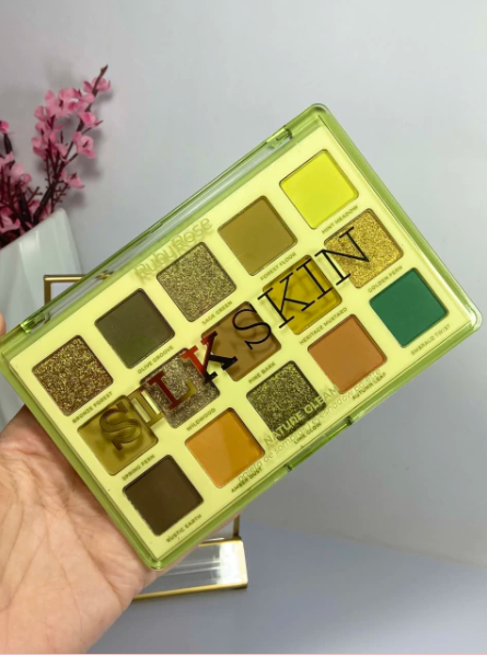 PALETA DE SOMBRAS NATURE GLEAM SILK SKIN - RUBY ROSE