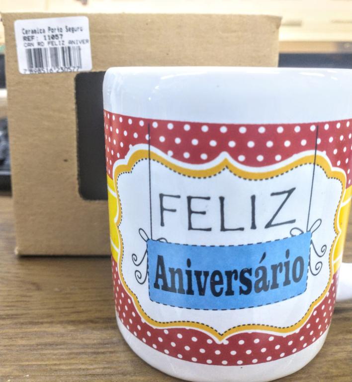 CANECA PORCELANA FELIZ ANIVERSARIO UNI