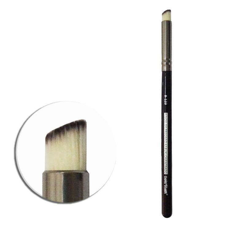 PINCEL DE PRECISÃO KABUKI CHANFRADO MACRILAN