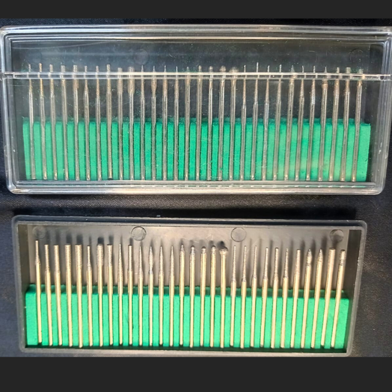 KIT DE BROCA DIAMANTADA COM 30 PEÇAS