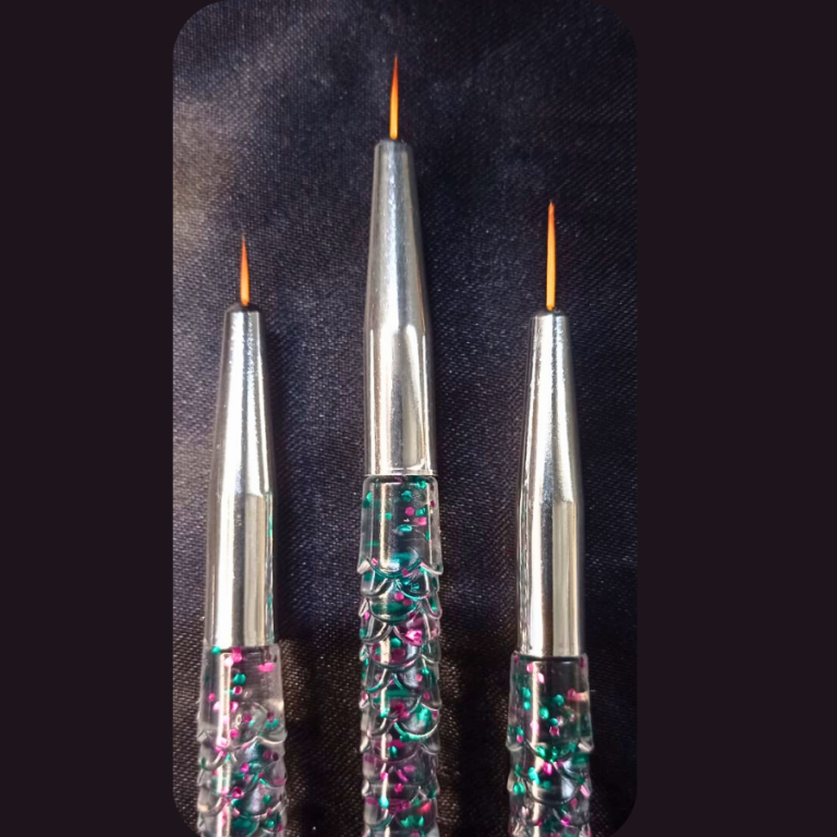 KIT PINCÉIS COM 3 PEÇAS SEREIA PONTAS FINAS PARA UNHA