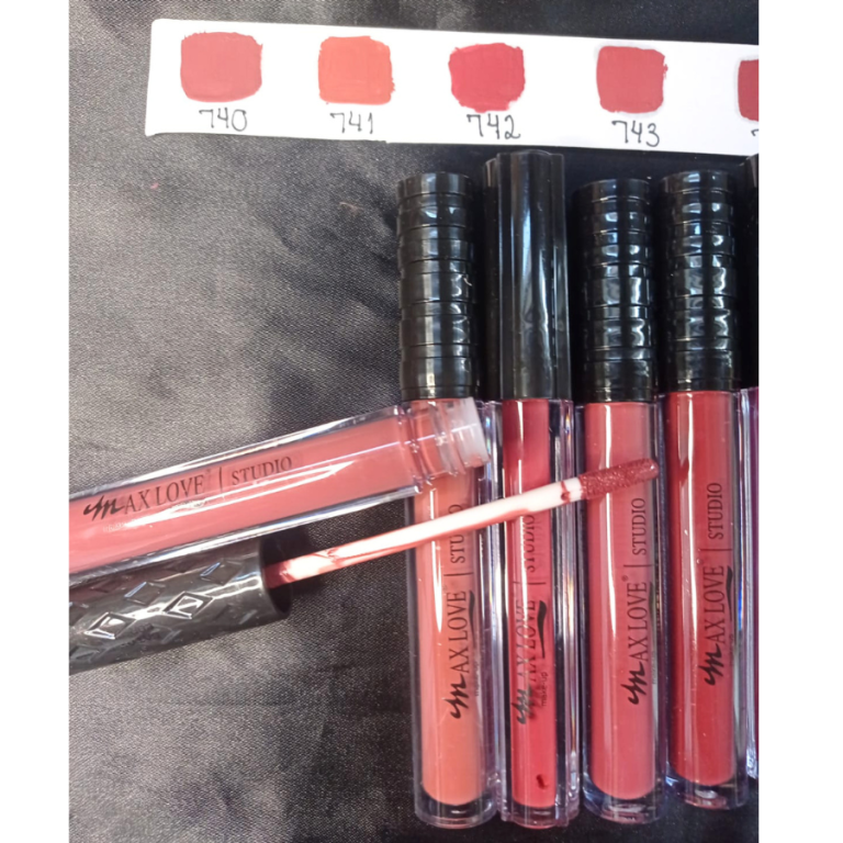 BATOM LÍQUIDO CONFORT 24 HORAS COR 740 AO 745 MAX LOVE BOX COM 48 UN