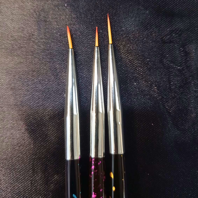 KIT PINCÉIS COM 3 PEÇAS PARA UNHA