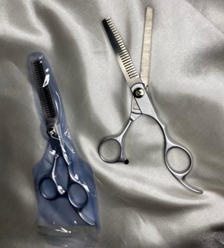 TESOURA PROFISSIONAL PARA CORTAR CABELO MEY