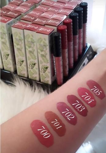 BATOM LÍQUIDO MATTE 12 HORAS VEGANO COR 700 AO 705 MAX LOVE BOX COM 48 UN