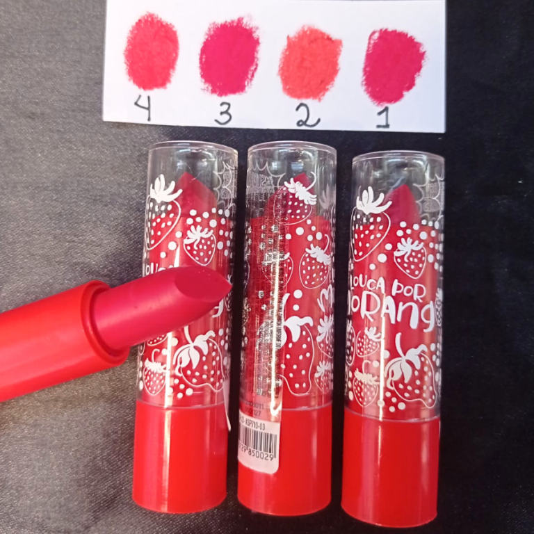 BATOM LOUCA POR MORANGO SUPER PODERES 3,5G BOX COM 48 UN