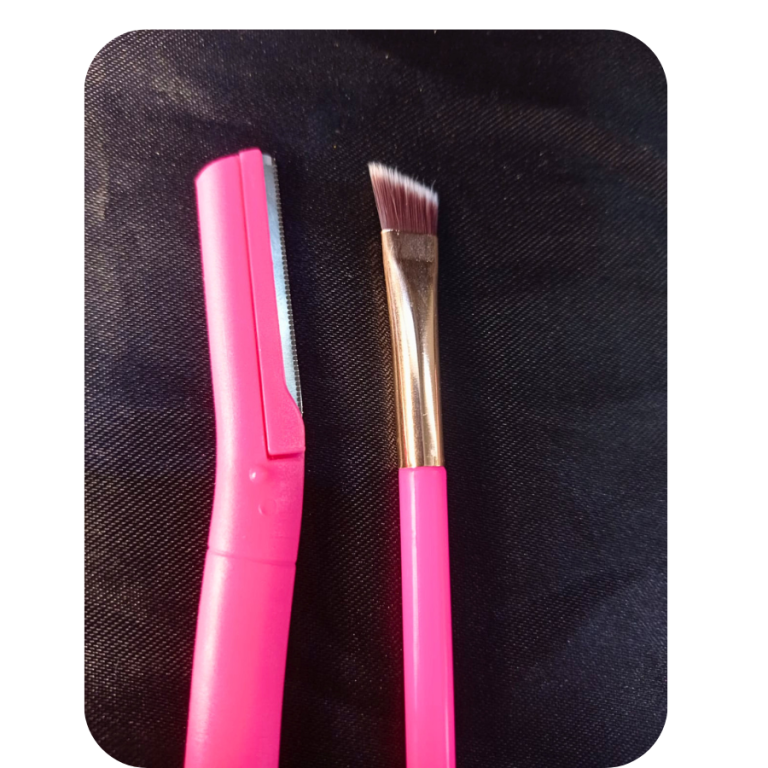 KIT PINCEL DUPLO MAIS NAVALHA PARA SOBRANCELHA