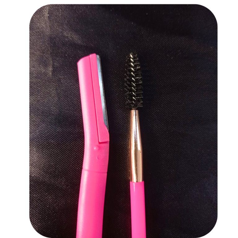 KIT PINCEL DUPLO MAIS NAVALHA PARA SOBRANCELHA