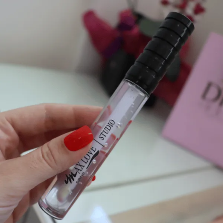 LIP GLOSS VOLUMOSO COR 01 INCOLOR MAX LOVE BOX COM 32 UN