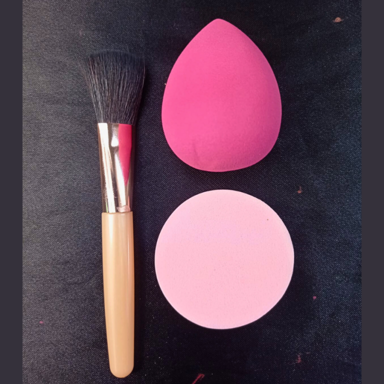 KIT 3 PEÇAS COM 2 ESPONJAS E 1 PINCEL