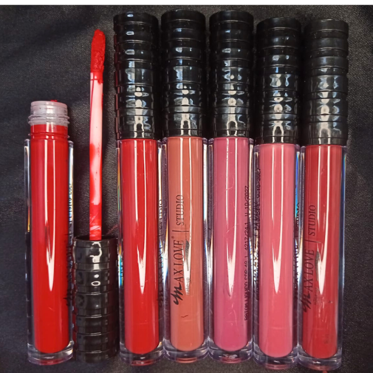 BATOM LÍQUIDO MATTE 24 HORAS 45 AO 50 MAX LOVE BOX COM 48 UN