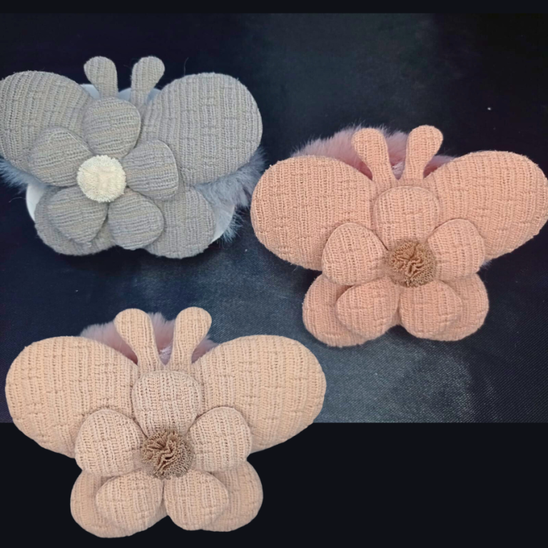 BUCHINHA PELÚCIA GRANDE DE TECIDO FLORZINHA /BORBOLETA