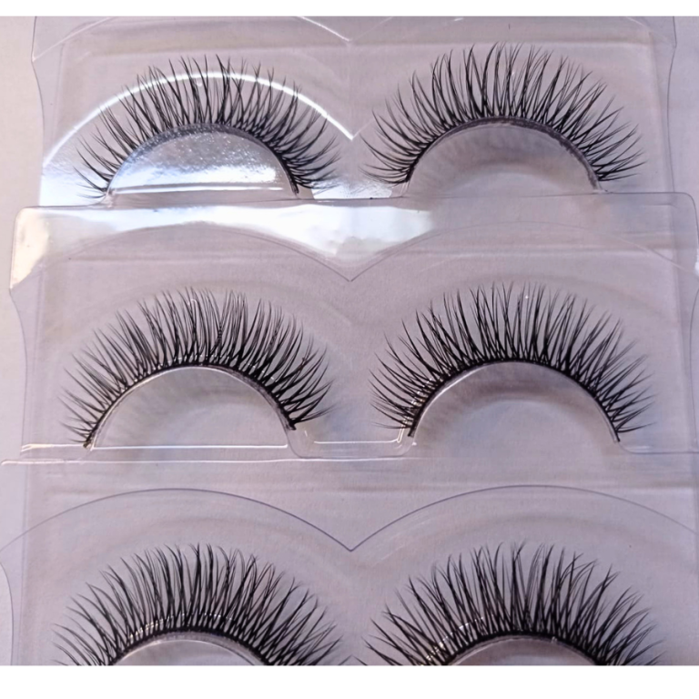 CARTELA DE CÍLIOS 4 PARES,COLA,APLICADOR E TUFINHOS 14MM MANDALA