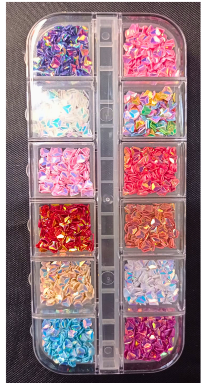 ENFEITE DE UNHA DIAMANTE