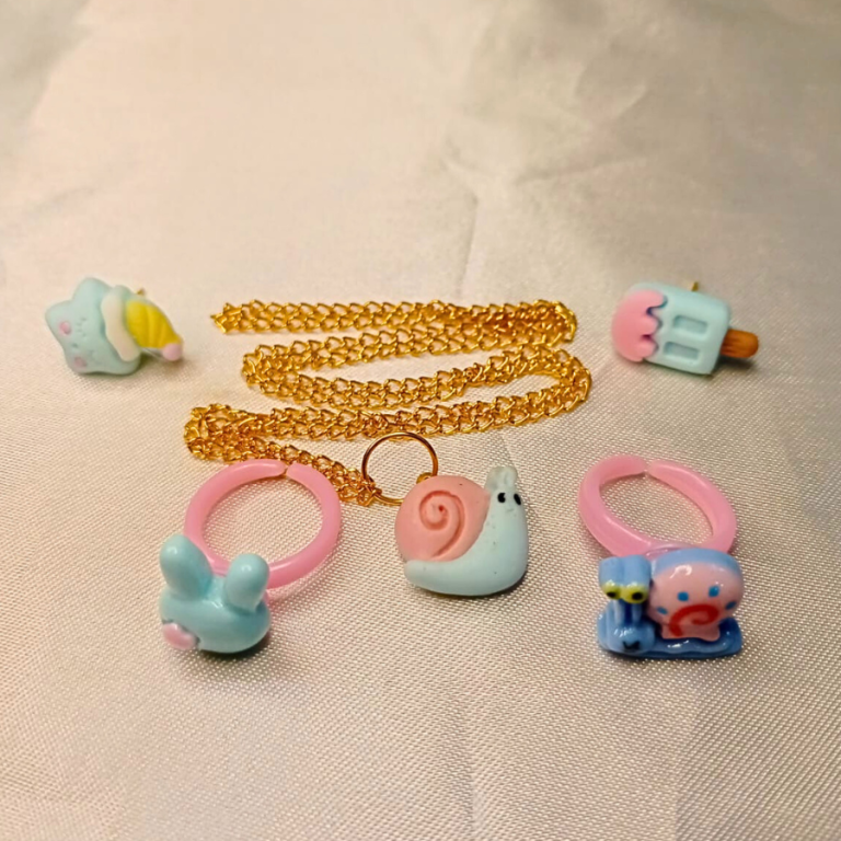 KIT COLAR, ANEL E BRINCO INFANTIL