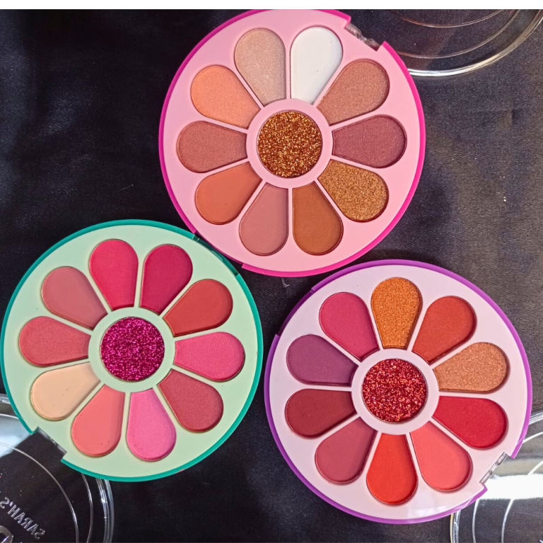 PALETA DE SOMBRAS BLOSSOM SARAHS BEAUTY 10 CORES 14,5G BOX COM 24UN