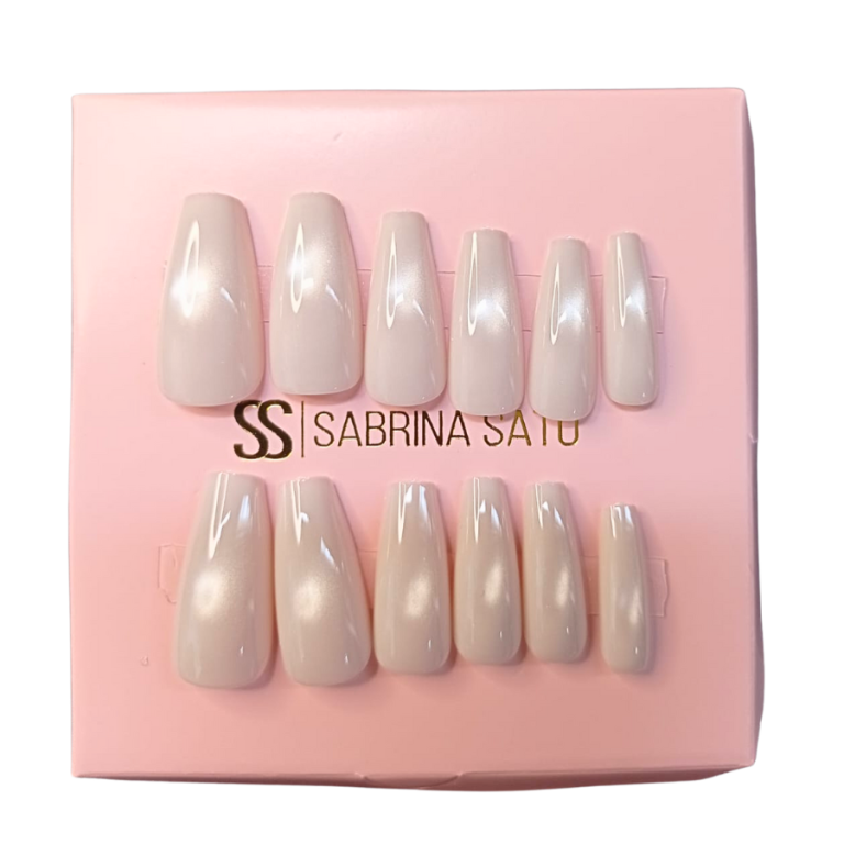 UNHA POSTIÇA AUTOCOLANTE BAILARINA SABRINA SATO COM 12 UN