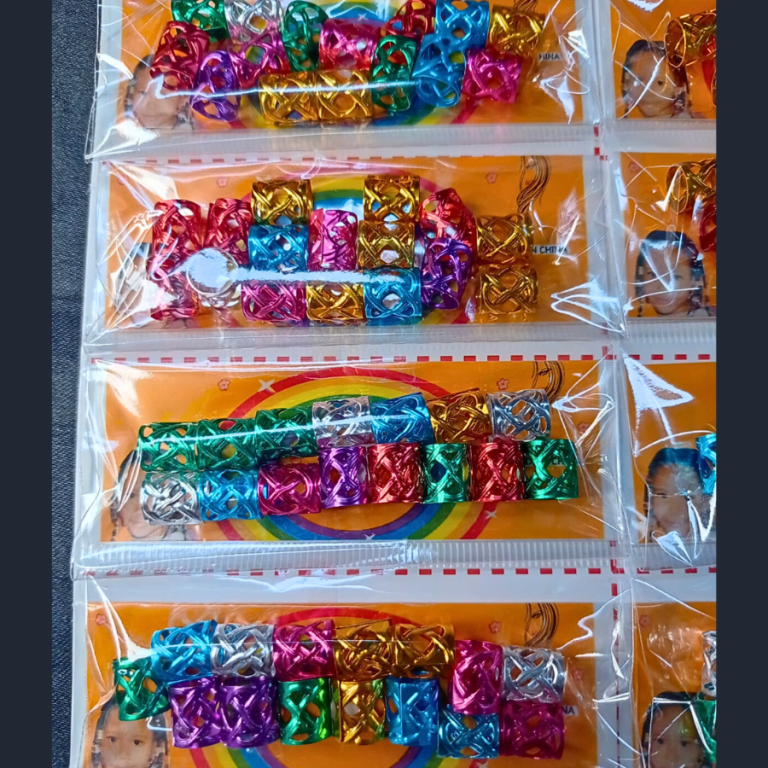 CARTELA ANÉIS COLORIDOS PARA TRANÇA COM 24 KITS COM 15UN