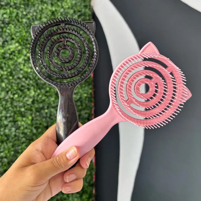 ESCOVA GATINHO VAZADA