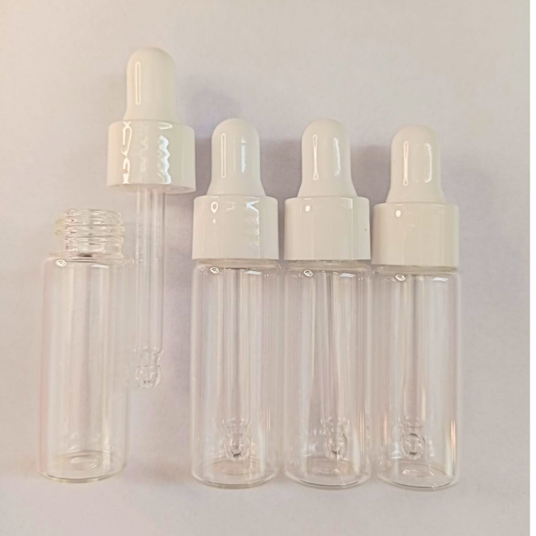 KIT COM 4 FRASCOS DE VIDRO CONTA GOTA 5ML