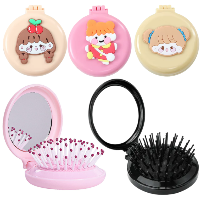 ESPELHO DE BOLSA COM MINI ESCOVA DE CABELO COM DESENHO