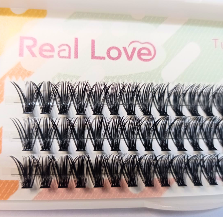 CARTELA DE CÍLIOS TUFINHOS SEM NÓ 40P 11MM 0.07D  REAL LOVE BOX COM 10 UN