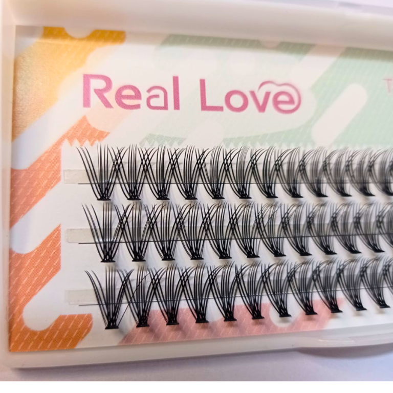 CARTELA DE CÍLIOS TUFINHOS SEM NÓ 20P 11MM 0.10D REAL LOVE BOX COM 10 UN