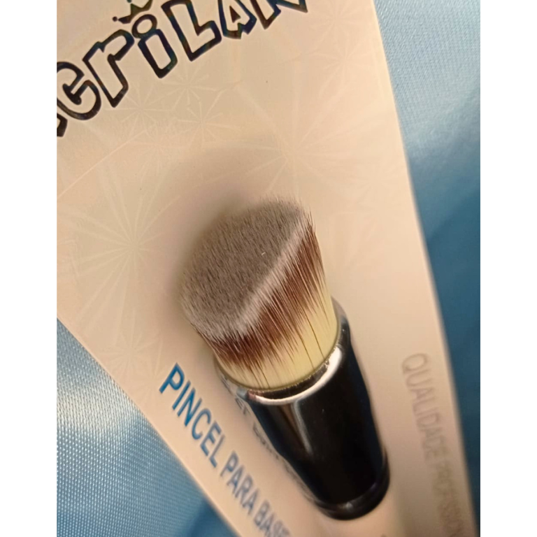 PINCEL PARA BASE E CORRETIVO KABUKI CHANFRADO MACRILAN