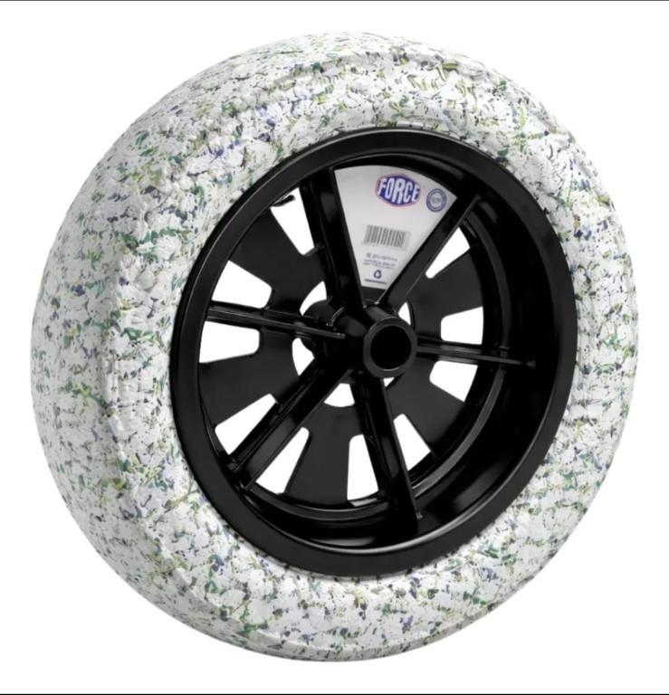 PNEU COMP. MACIO EM BORRACHA 3,25 X 8 X1/2 (12MM) LEVE BRANCA