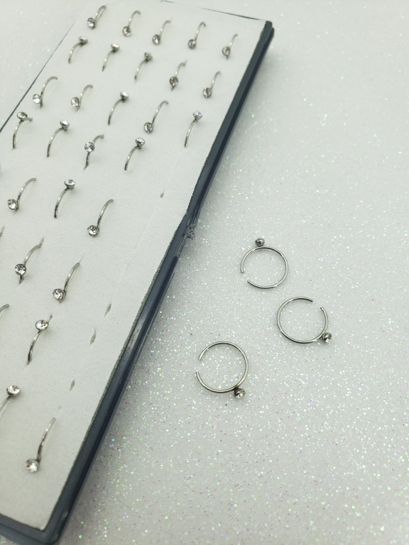 -PIERCING DE NARIZ ARGOLA C/ STRASS PRATA/DOURADO BOX C/40