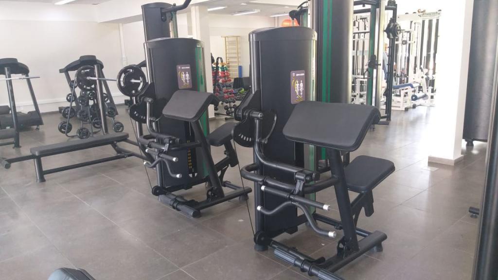 Bíceps Máquina (60 KG)