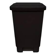 LIXEIRA C/PEDAL PRETA. 15L. (ENCOMENDA).