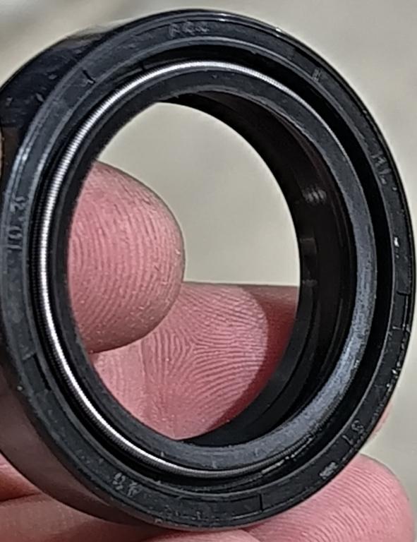 RETENTOR BENGALA CG160 16-24 / TITAN150 04-15 / BROS150 06-14 / BROS160 15-24 / BROS125 03-15 / XRE190A 16-24 / XLR125 9