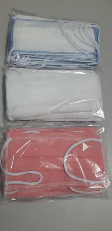 MASCARA EM TNT DUPLO