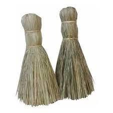 VASSOURA DE PALHA 48UND - 3385