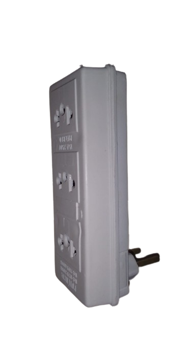 PINO TOMADA BARRA DESLOCADA TRIPLA CANAA