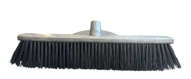 VASSOURAO GARI BASE PLASTICO 30CM C/ CABO GRAMAX