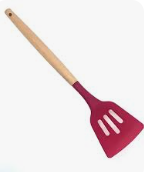 ESPATULA DE SILICONE VAZADA C/CABO DE MADEIRA 32CM