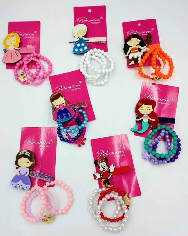 KIT INFANTIL PRESILHA + 3 PULSEIRAS DE BOLINHA