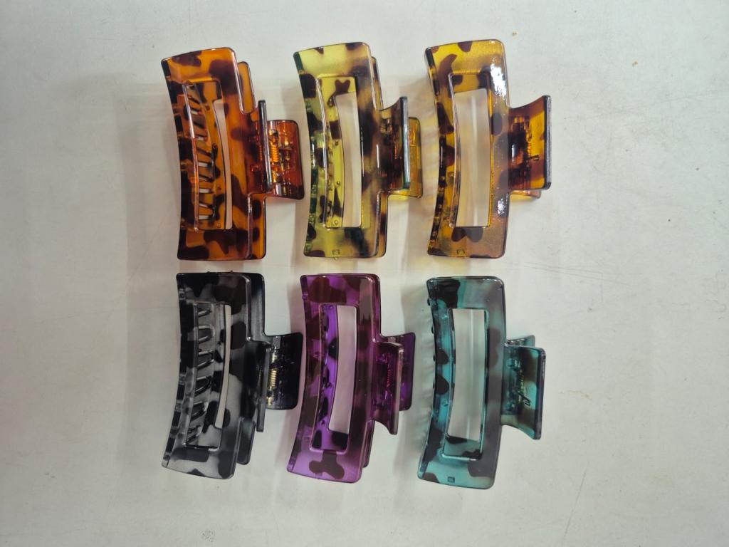 PRESILHA PIRANHA DE CABELO GRANDE